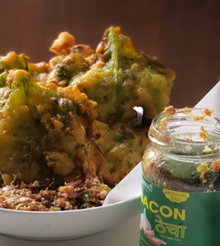 Palak pakoda with Bacon Thecha