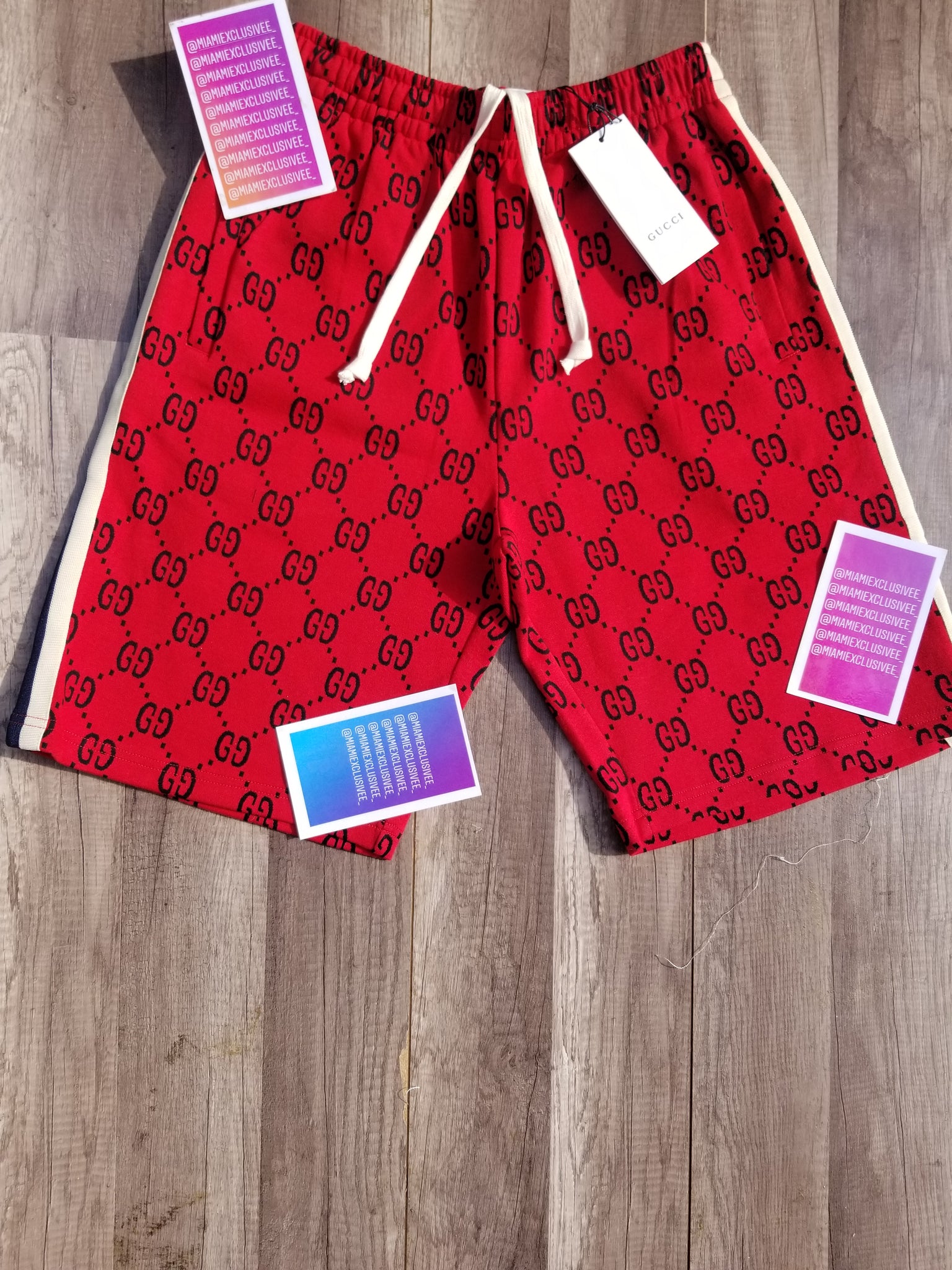 red gucci shorts