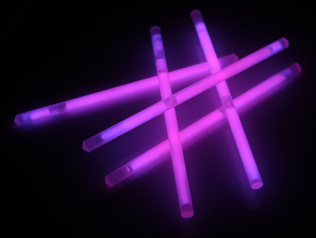 pink and blue glow sticks