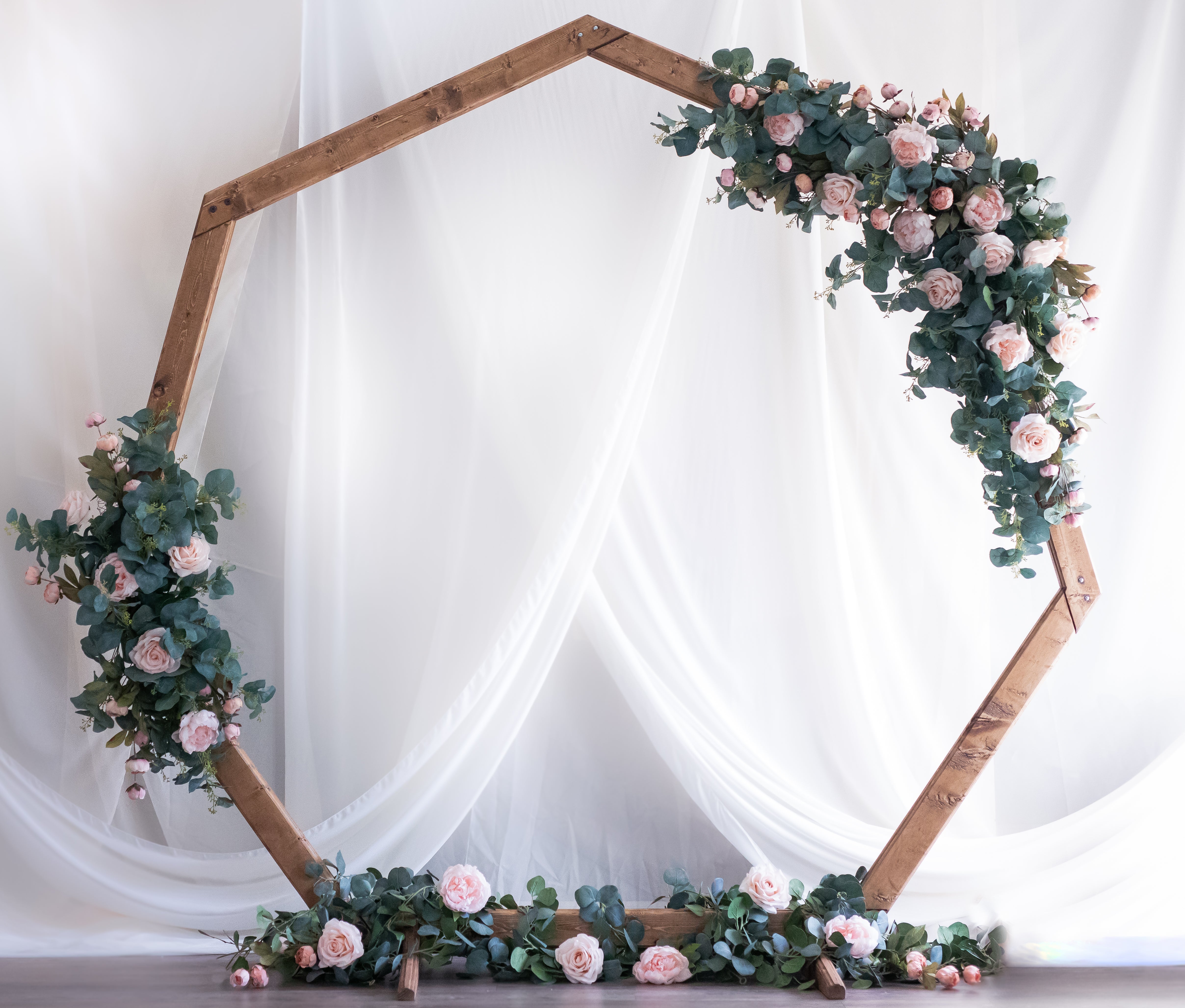 Heptagon Arch With Florals Blue Blossom Rentals