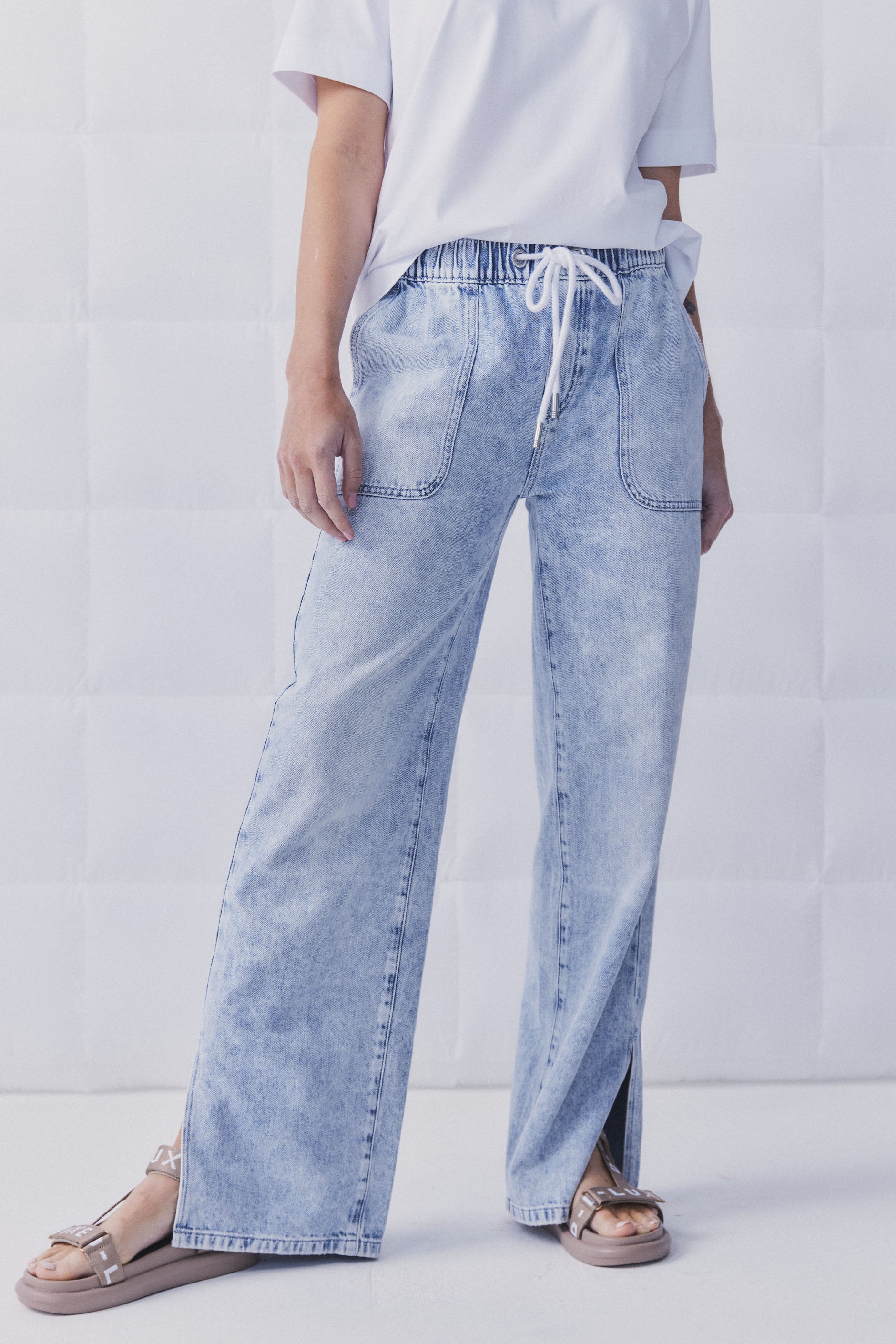 D-Luxe Straight Leg Jean — Aspen Blue