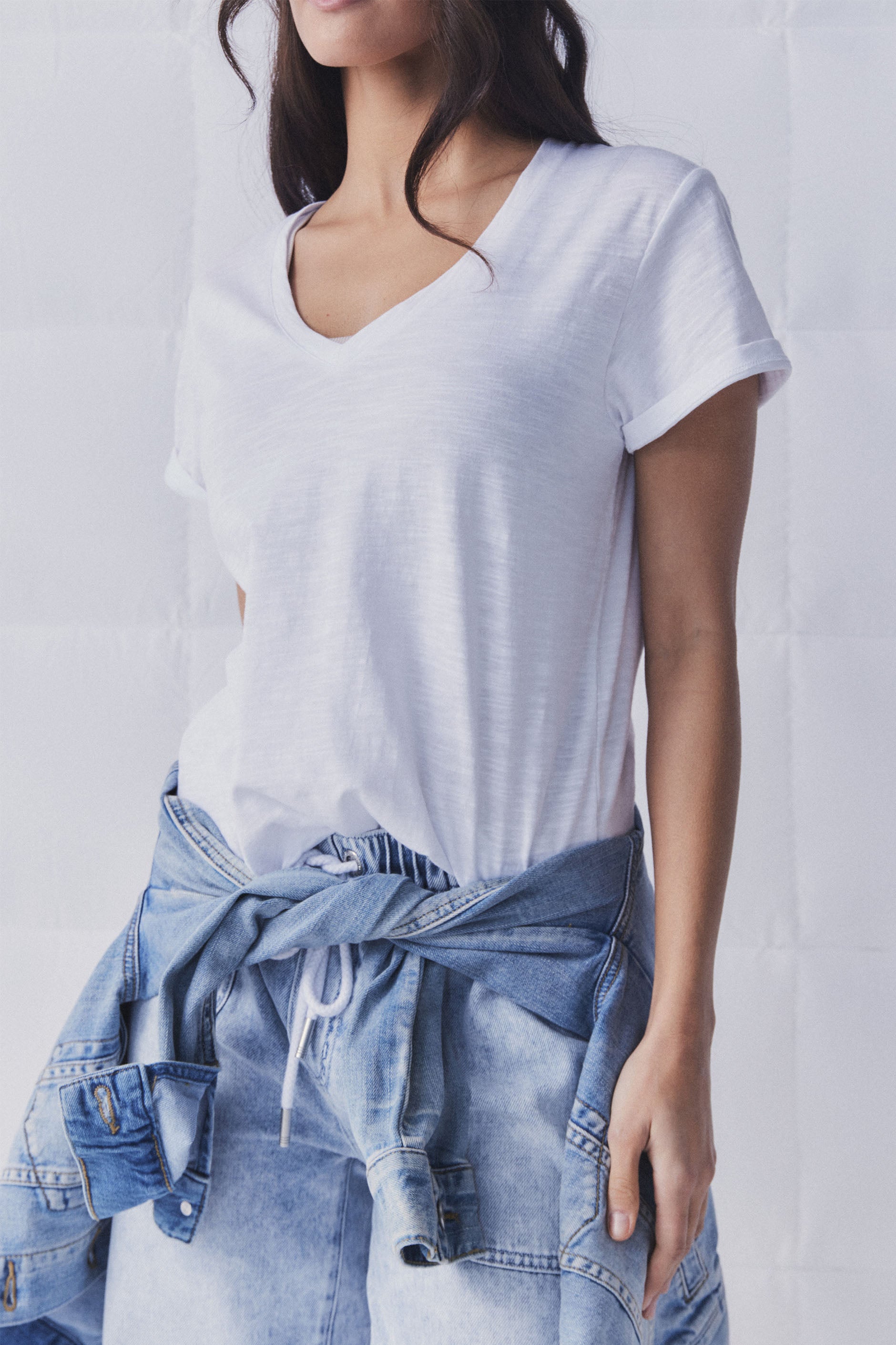 D-Luxe V-Neck Slub Tee — Bright White