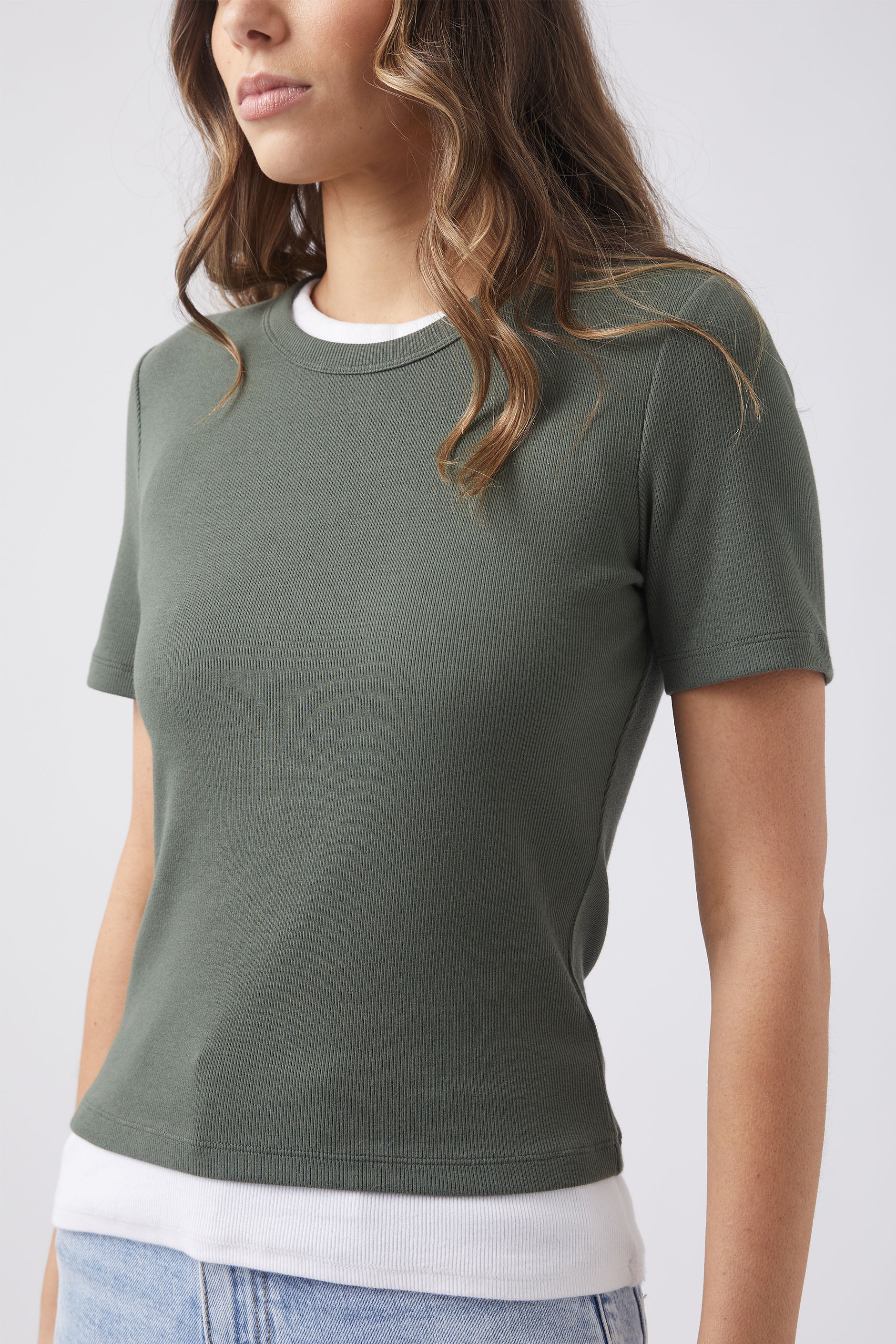 Rosa Fitted Rib Tee — Olive
