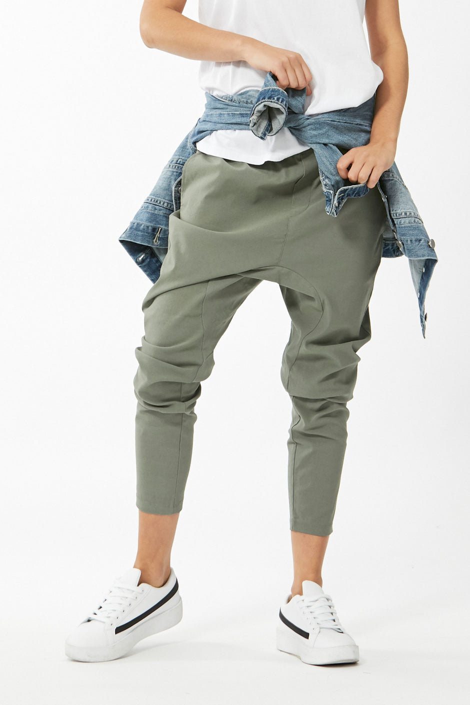 decjuba drop crotch jeans