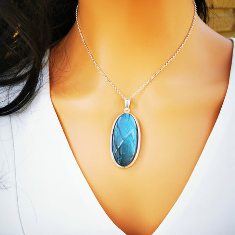 labradorite gemstone sterling silver pendant necklace, labradorite jewellery, blue stone necklace , large blue stone pendant necklace