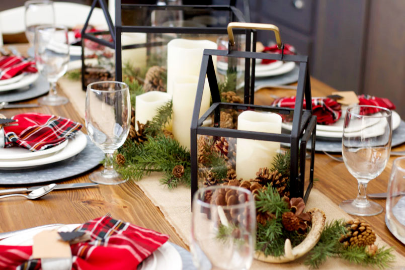 Christmas tablecapes centerpieces