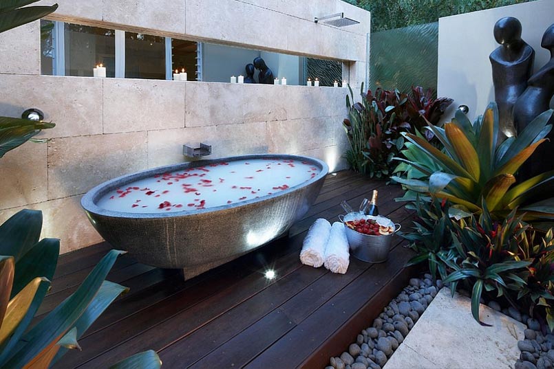 outdoor bath decor ideas