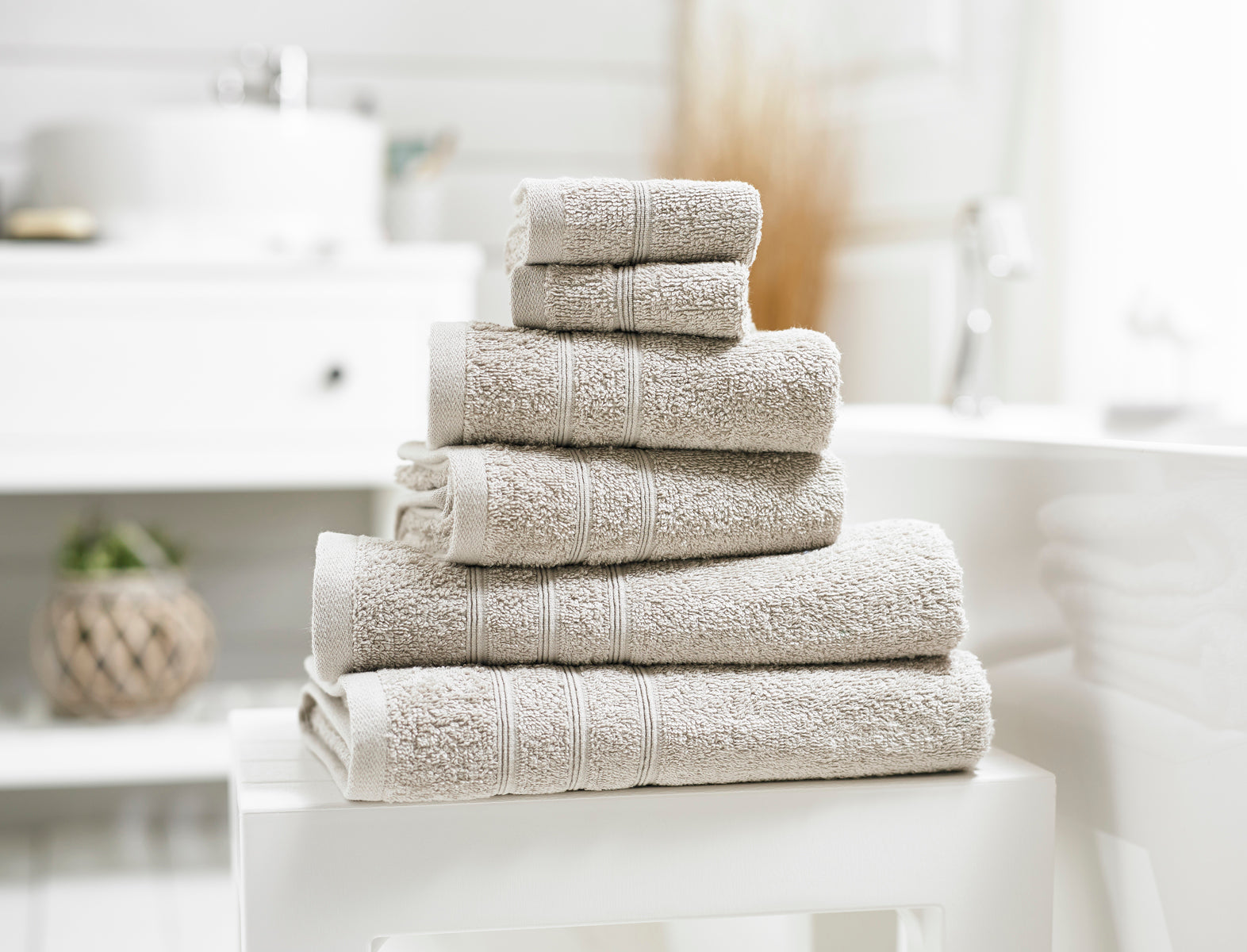 CANNON Dillon Egyptian Cotton King Bath Towel, OEKO-TEX Standard 100, 76cm x  152cm