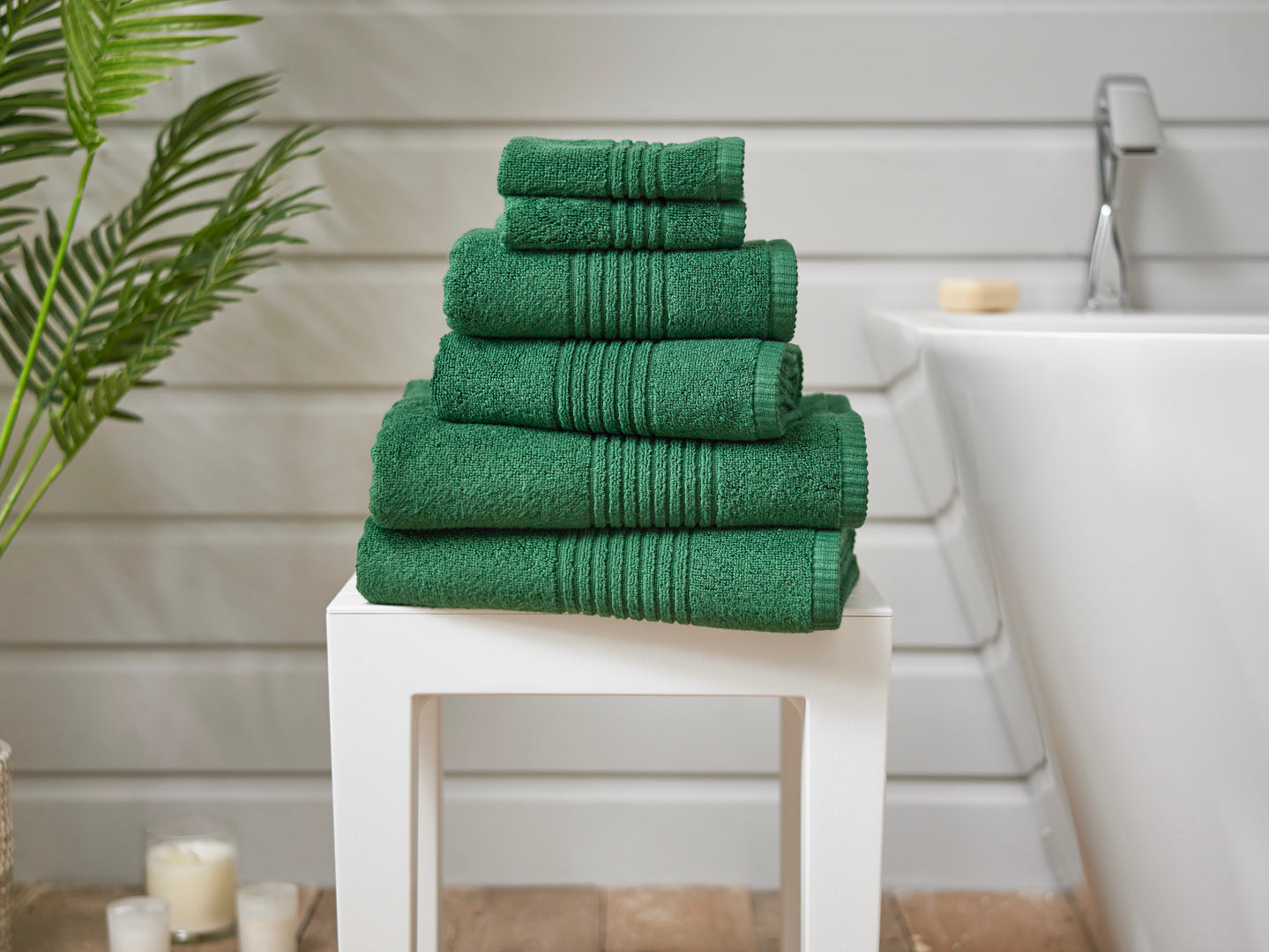 Wild Sage™ Savannah Quick Dry Solid Hand Towel in Lunar Alloy, 1