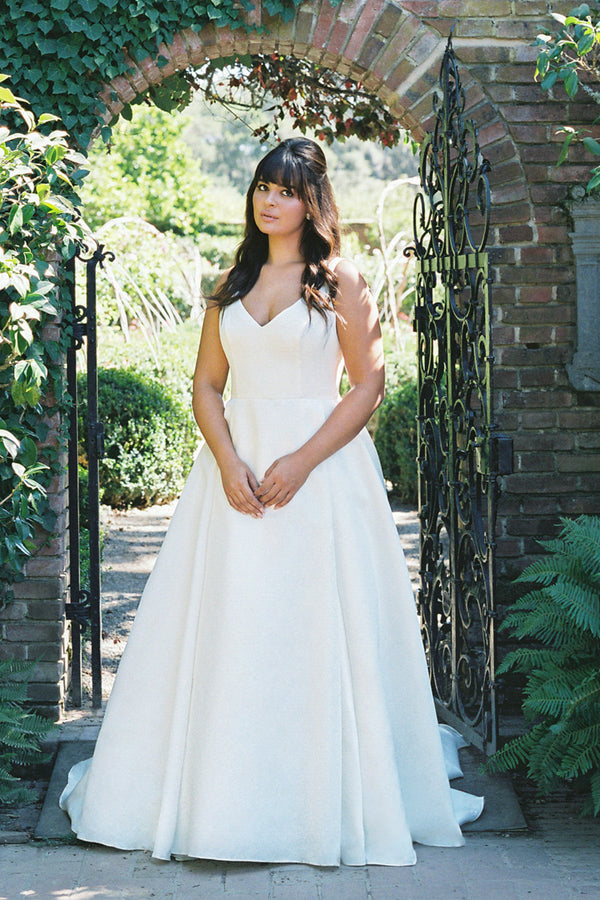 Size 12 Wedding Strapless White Ball Gown on Queenly