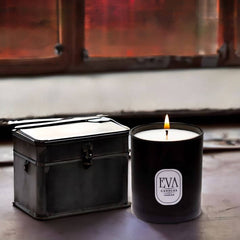 Premium scented UK candle Pandora's Box, black glass