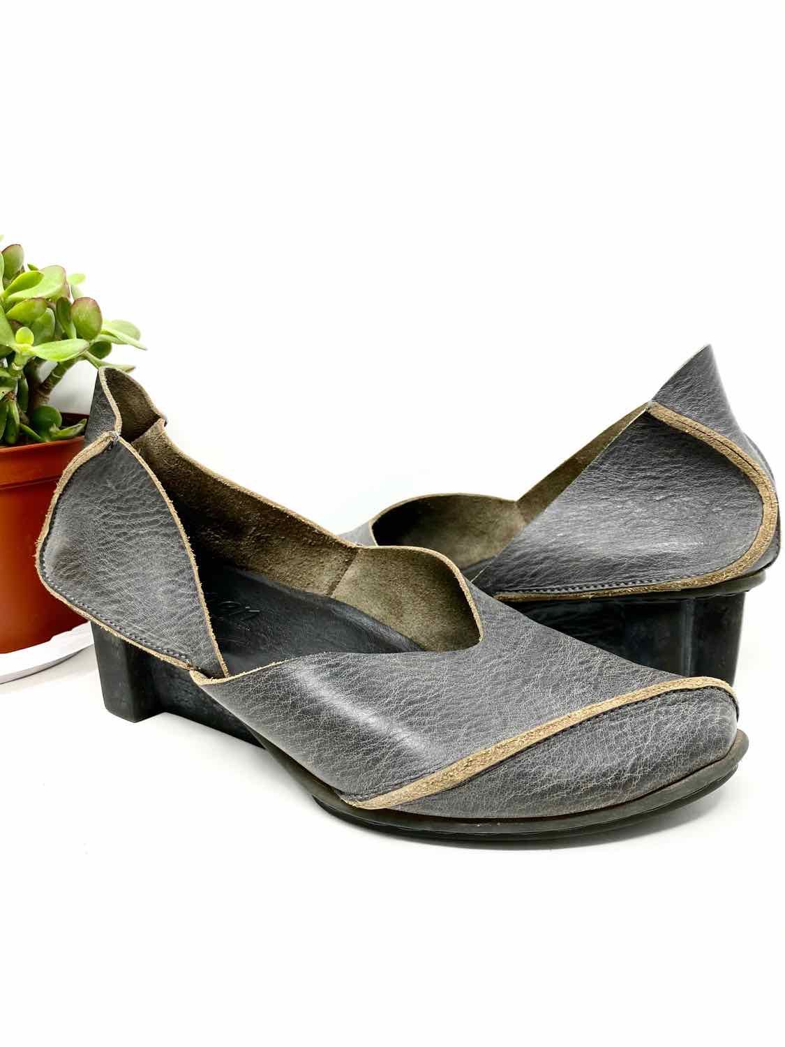 trippen Women's Gray Size 9.5 Wedges
