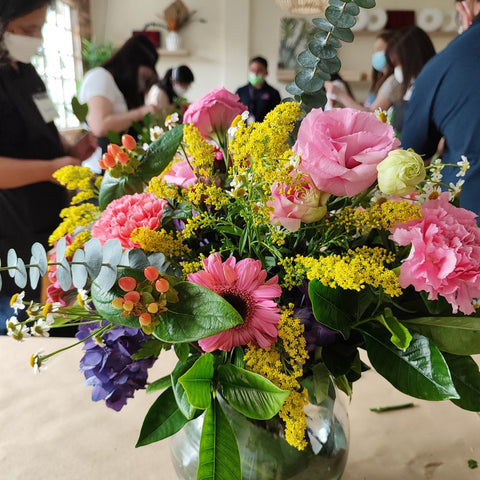 Bachelorette Party Ideas - Flower Bouquet Workshop