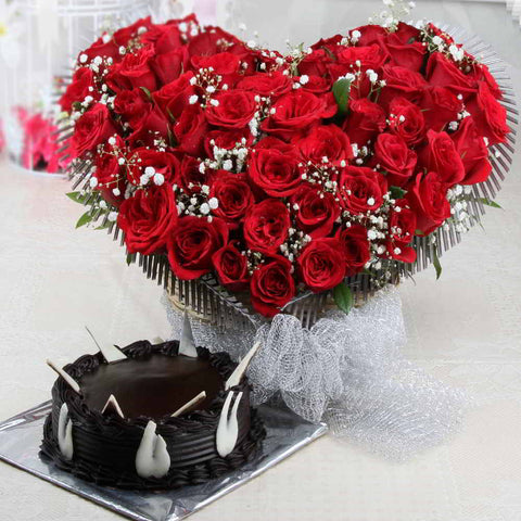 Red Roses Heart Shaped Basket with Chocolate Cake