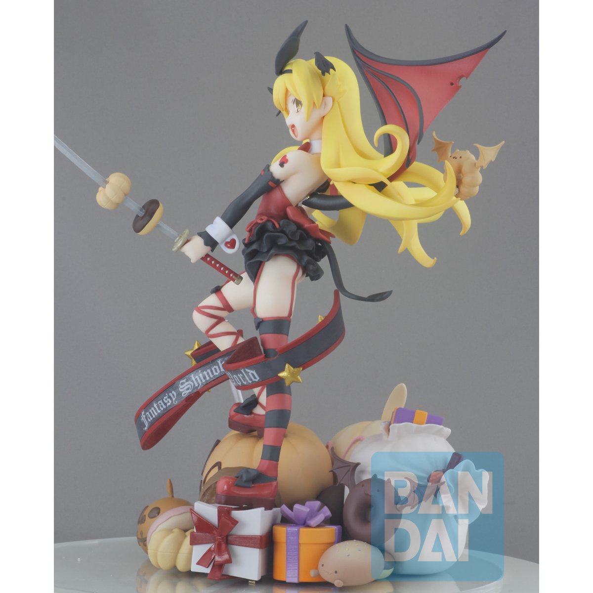 monogatari statue