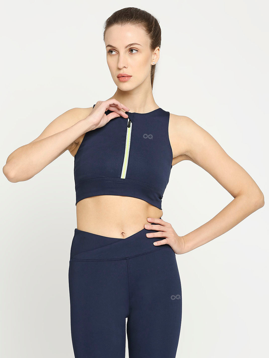 Lady Gym Wear Navy Blue Solid Color Yoga Bra Adjustable Strap Sports Bra -  China Sports Bra and Yoga Wear price