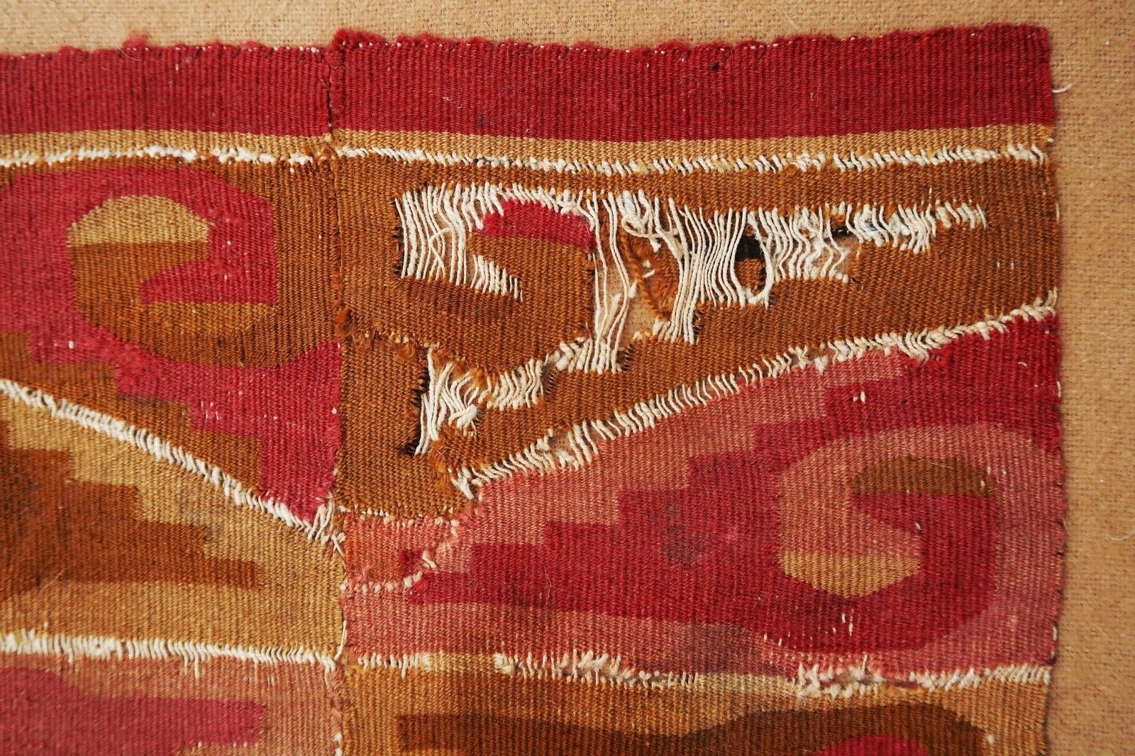 huari textiles