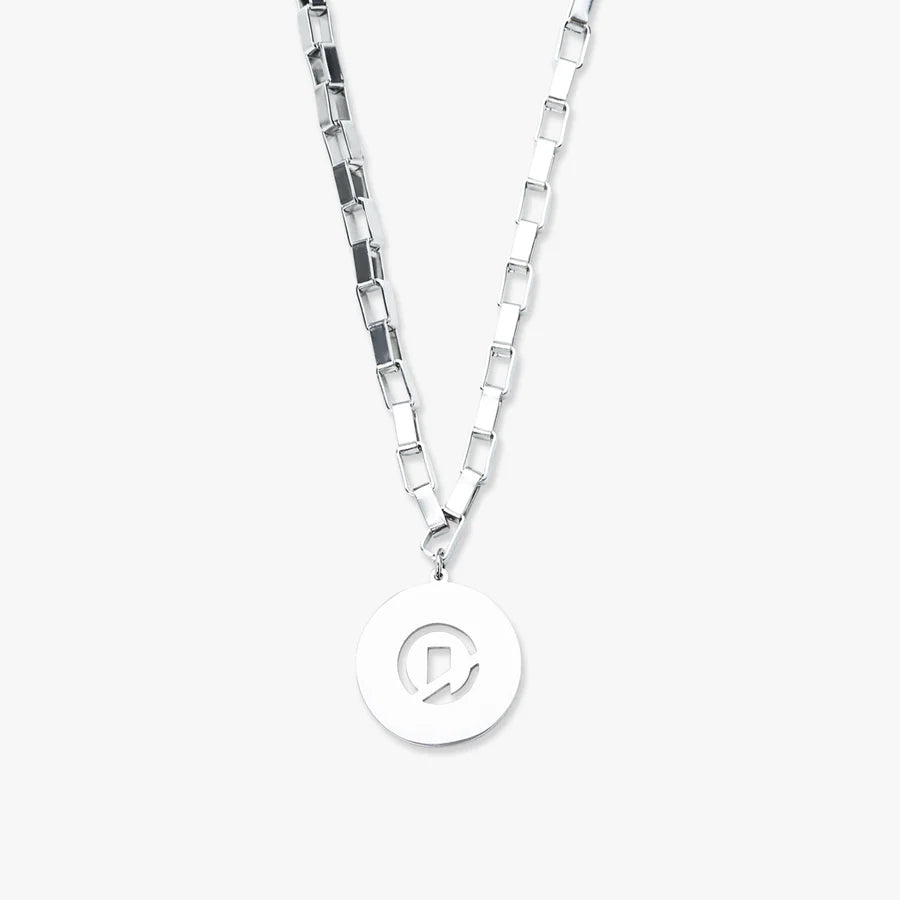 Colossal B Chain Pendant Necklace Silver