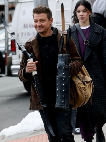 Jeremy Renner with his Hawkeye Quiver