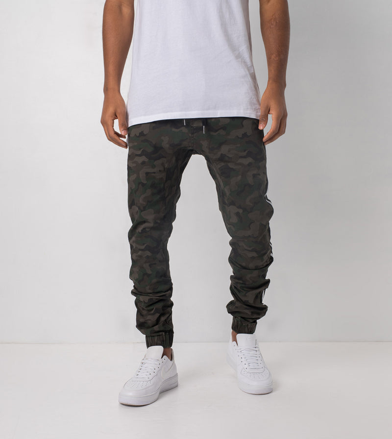 Sideline Sureshot Lightweight Jogger Dark Camo – ZANEROBE