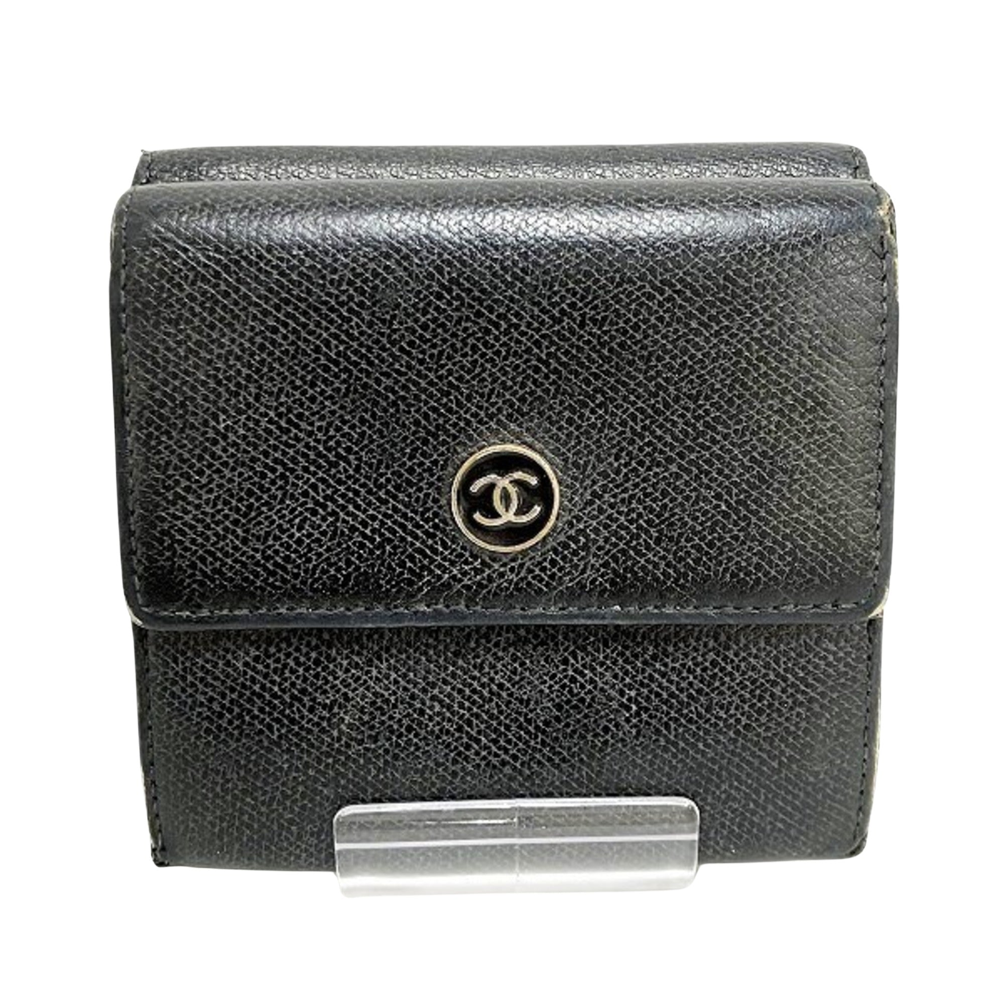 image of Chanel Coco button