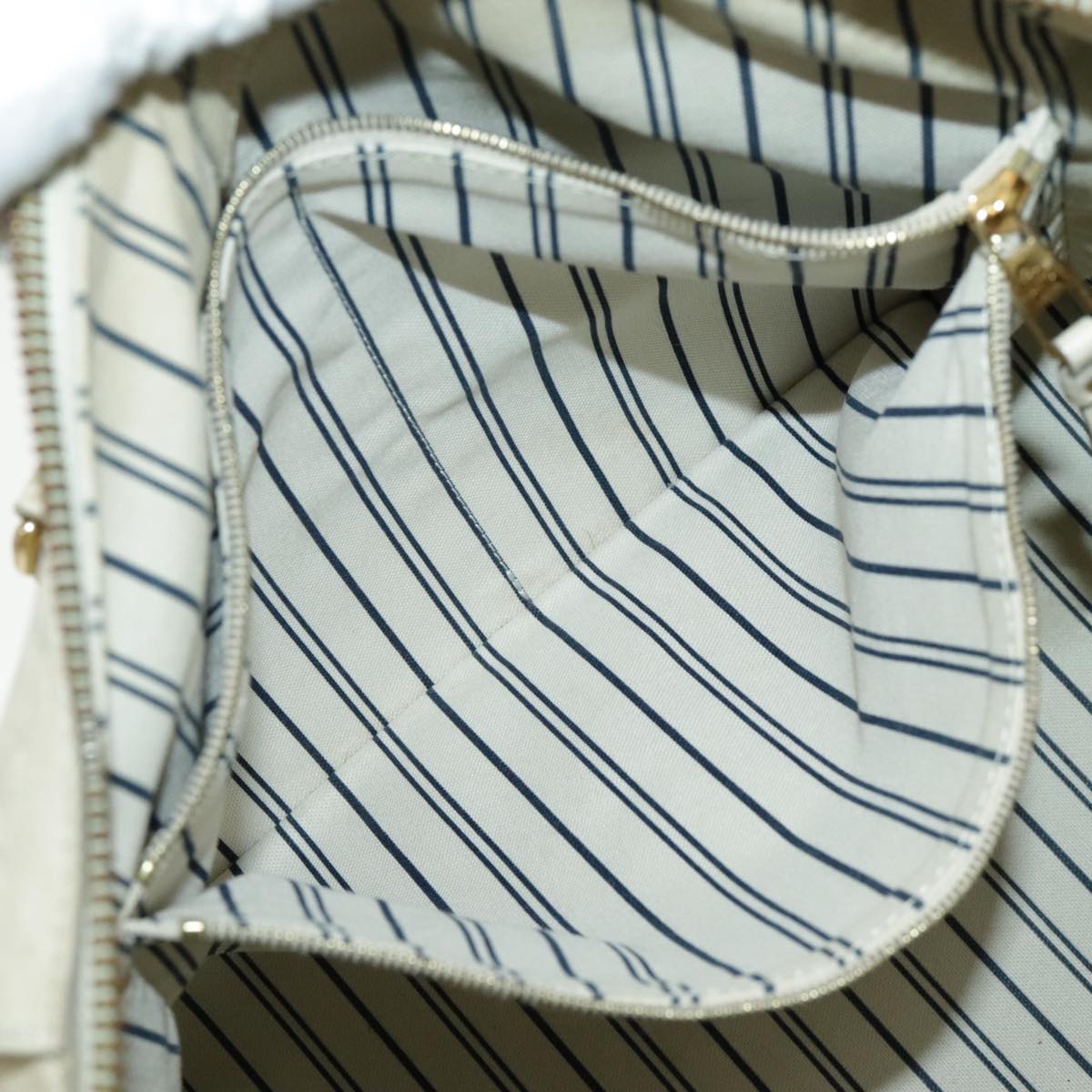 Louis Vuitton Lumineuse - 1733819939732944 - 26