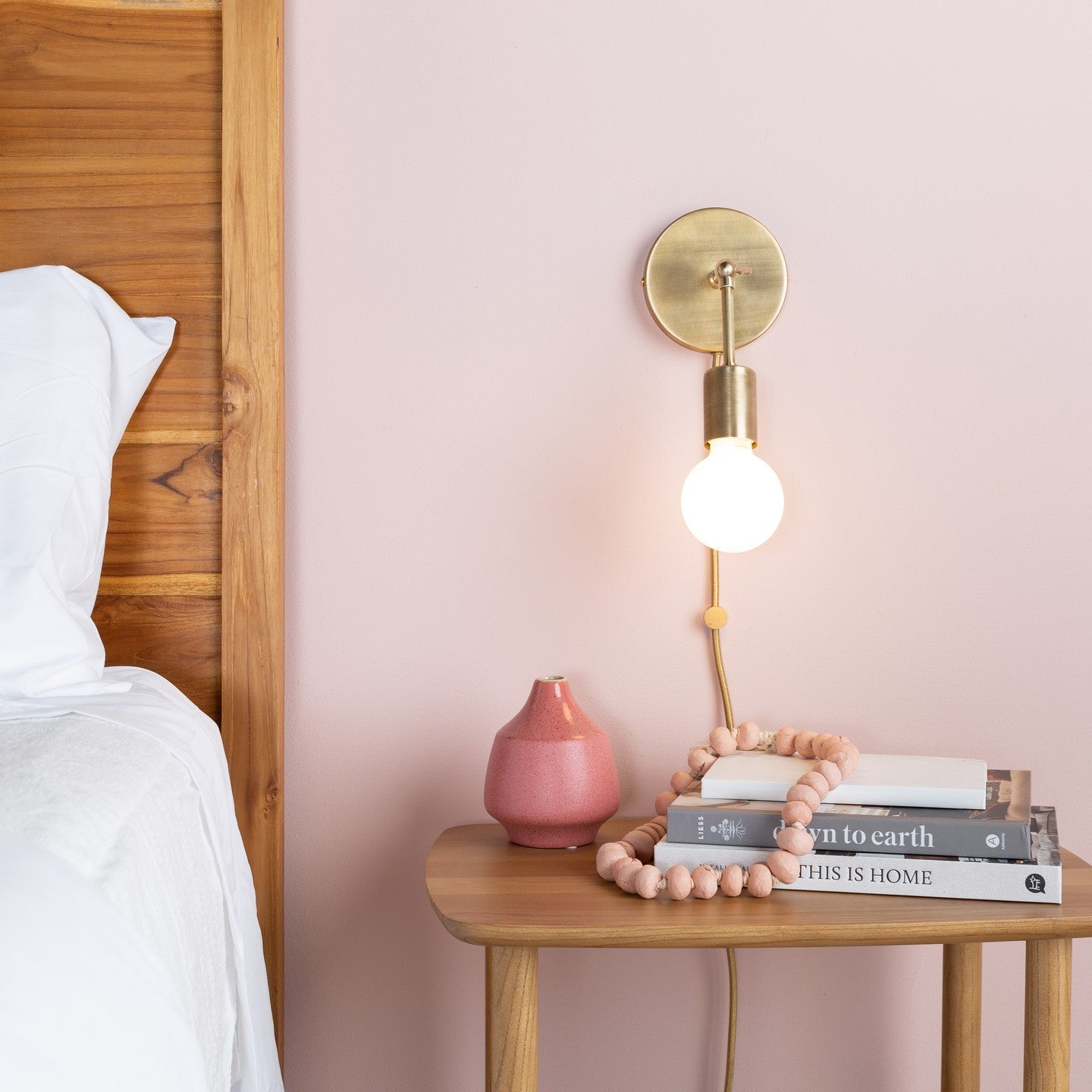 wall-mounted bedside lamp