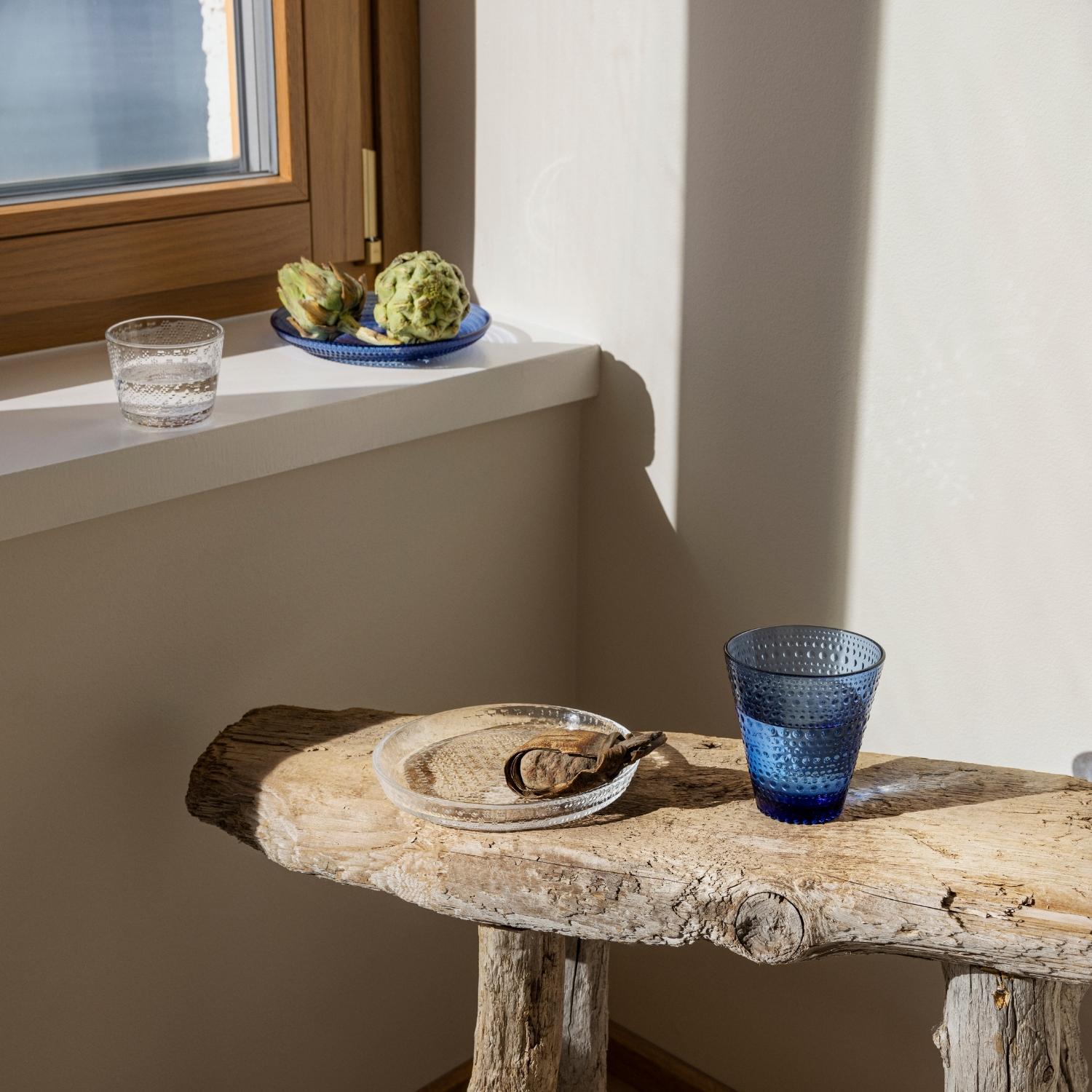 Iittala Kastehelmi in Ultramarine Blue with Iittala Tundra Collection