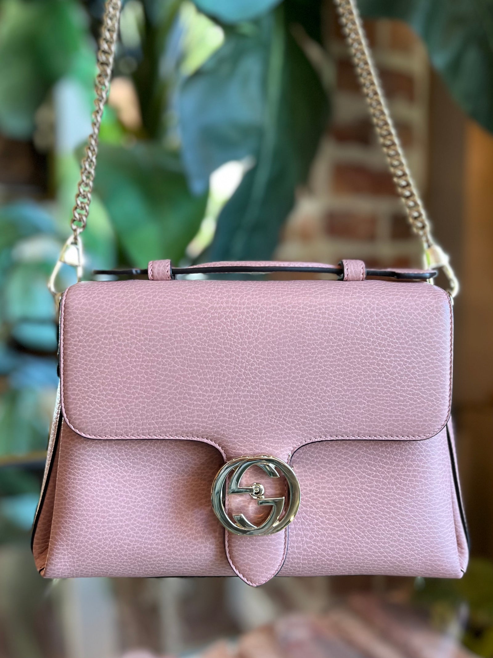 GUCCI Soft Pink Dollar Calfskin Medium Interlocking G Shoulder Bag - The  Purse Ladies