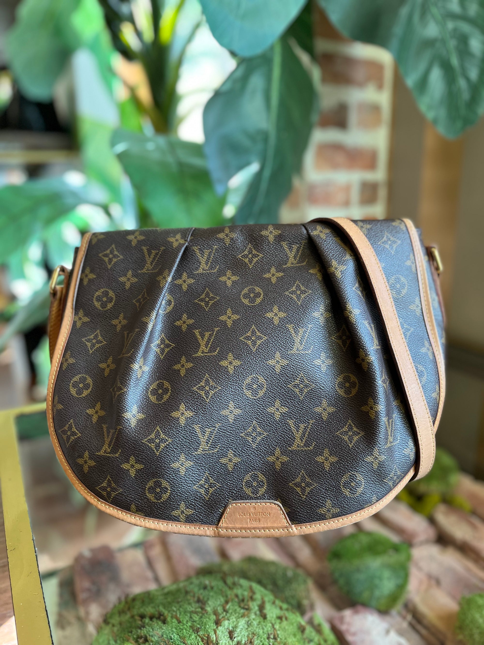 Louis Vuitton Menilmontant Messenger Bag MM Brown Monogram Canvas Large Size