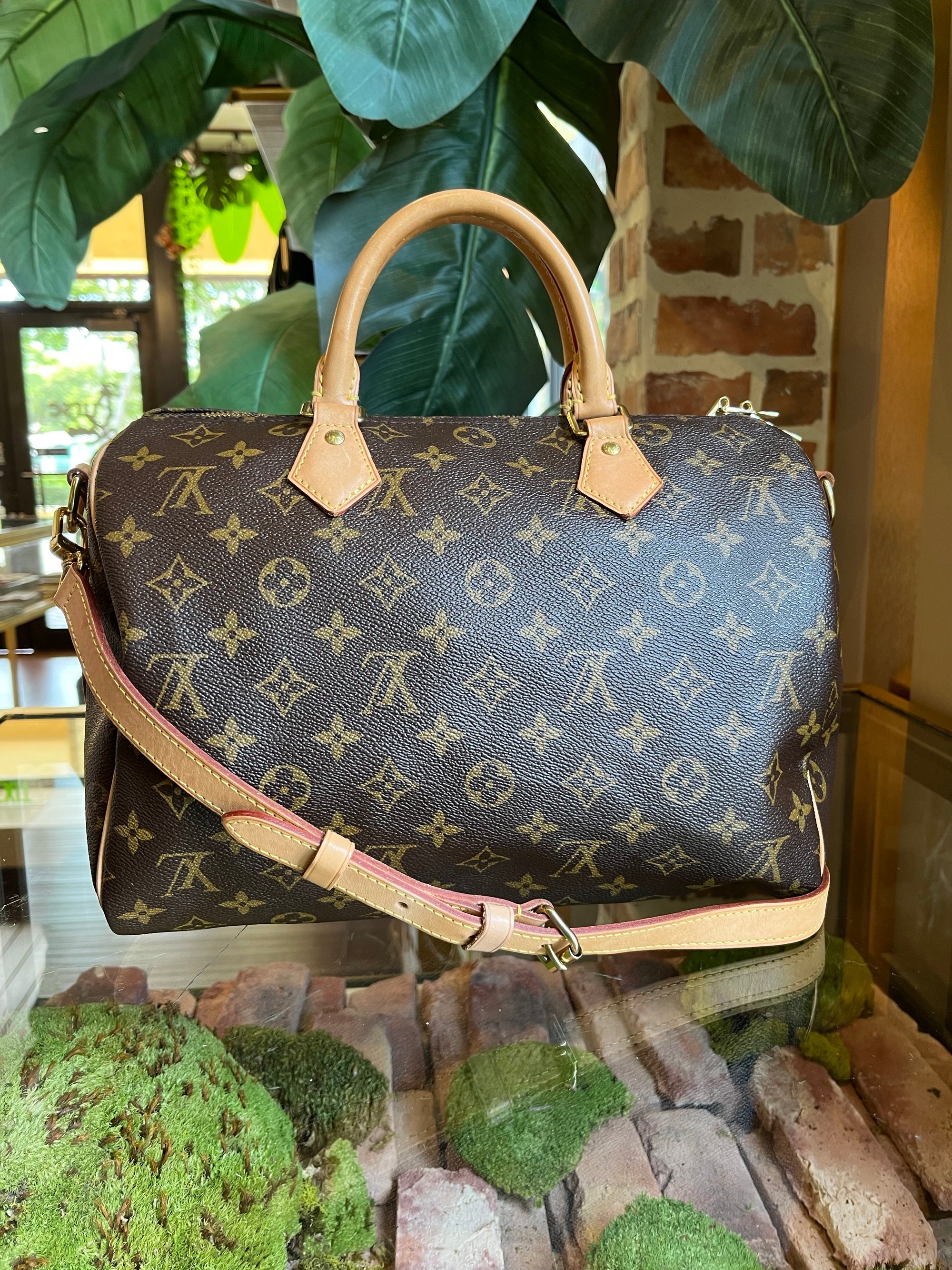 Louis Vuitton, Bags, Louis Vuitton Monogram Boulogne 35 Shoulder Bag M526  Lv Auth Bs1284