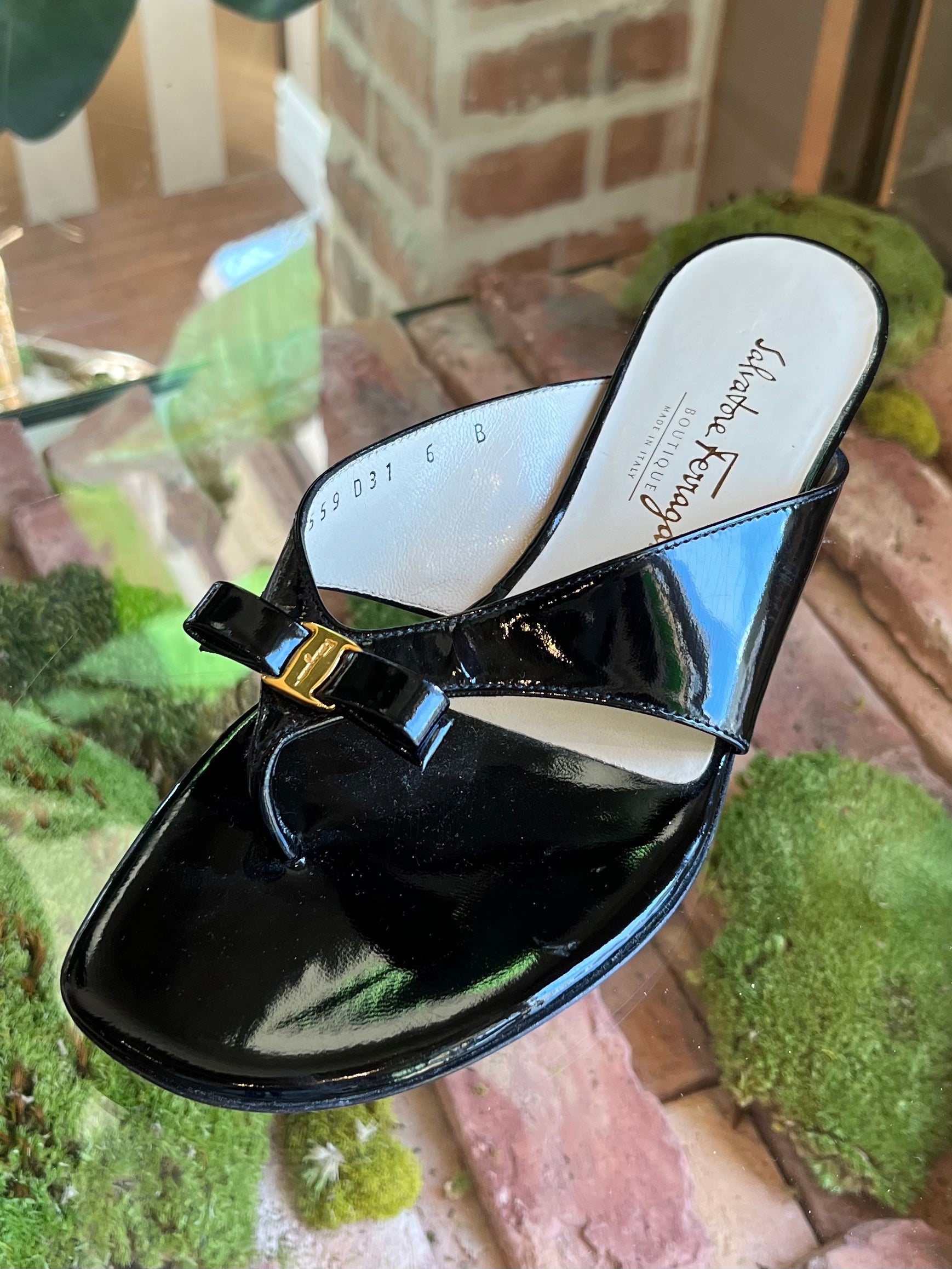 Flip flops Christian Louboutin Black size 37 EU in Rubber - 27458412