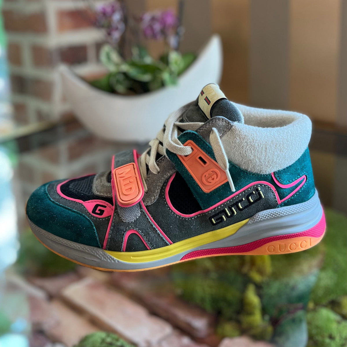 GUCCI Multicolor Ultra Pace Sneakers MENS sz  - The Purse Ladies