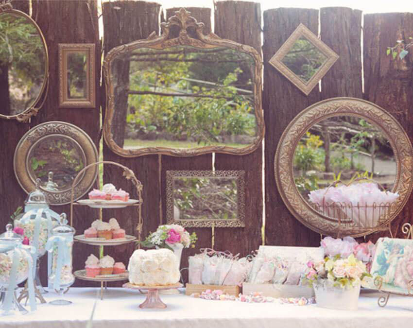 Vintage Themed Party | Outdoor Party Ideas