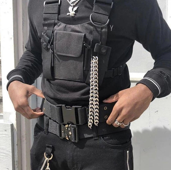How to Wear a Chest Rig with Men’s Streetwear Style – DAYHYPE