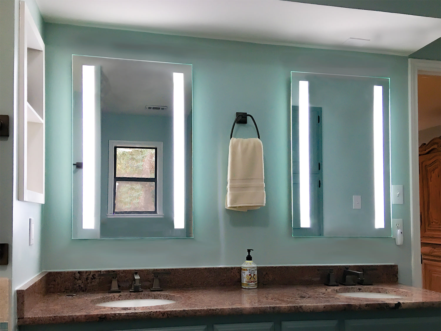 Front-Lighted Vertical LED Bar Bathroom Mirror: 24"x36" - Rectangular