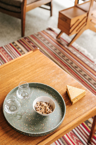 pots with trays