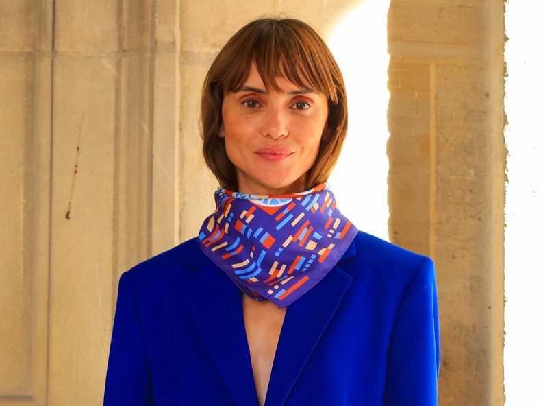 how to wear a silk carré - scarf - hair - evening - party