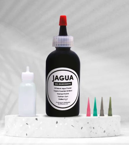 An image representing a bottle of Jagua gel, an applicator bottle, and four multi-colored tips of varying thickness.