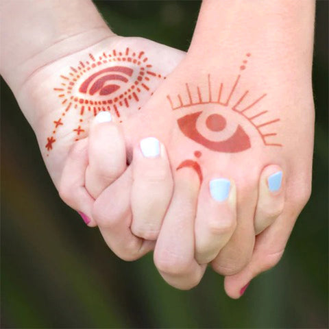 An image displaying holding hands with starry eyes design.