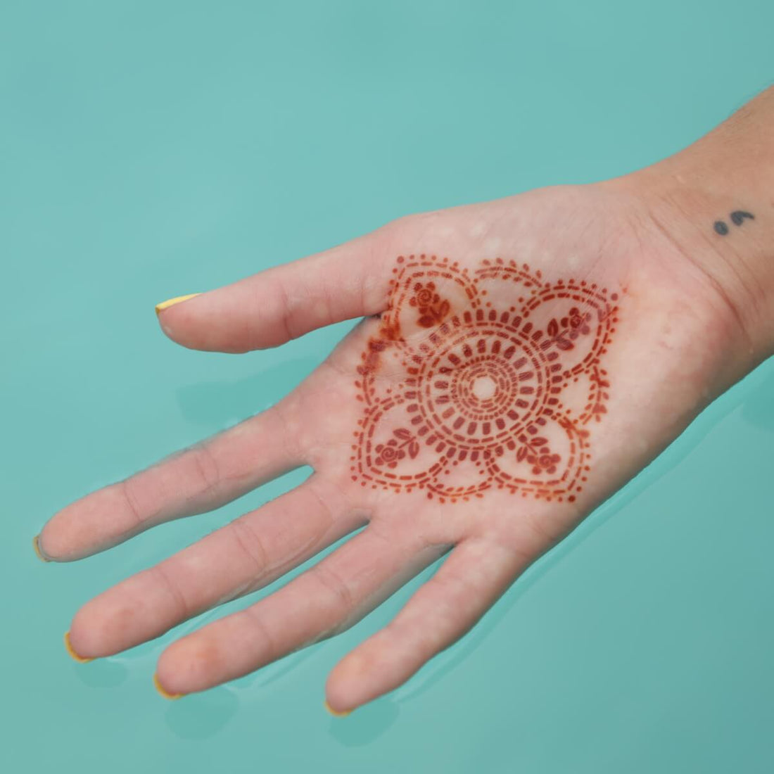 Mandala Henna Stencil With Floral Elements Now At Mihenna 4072