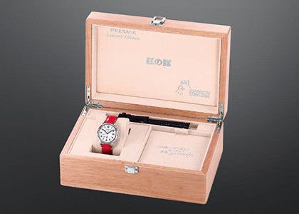  The special box comes with an alternative strap and carries a message from the film’s director, Hayao Miyazaki.