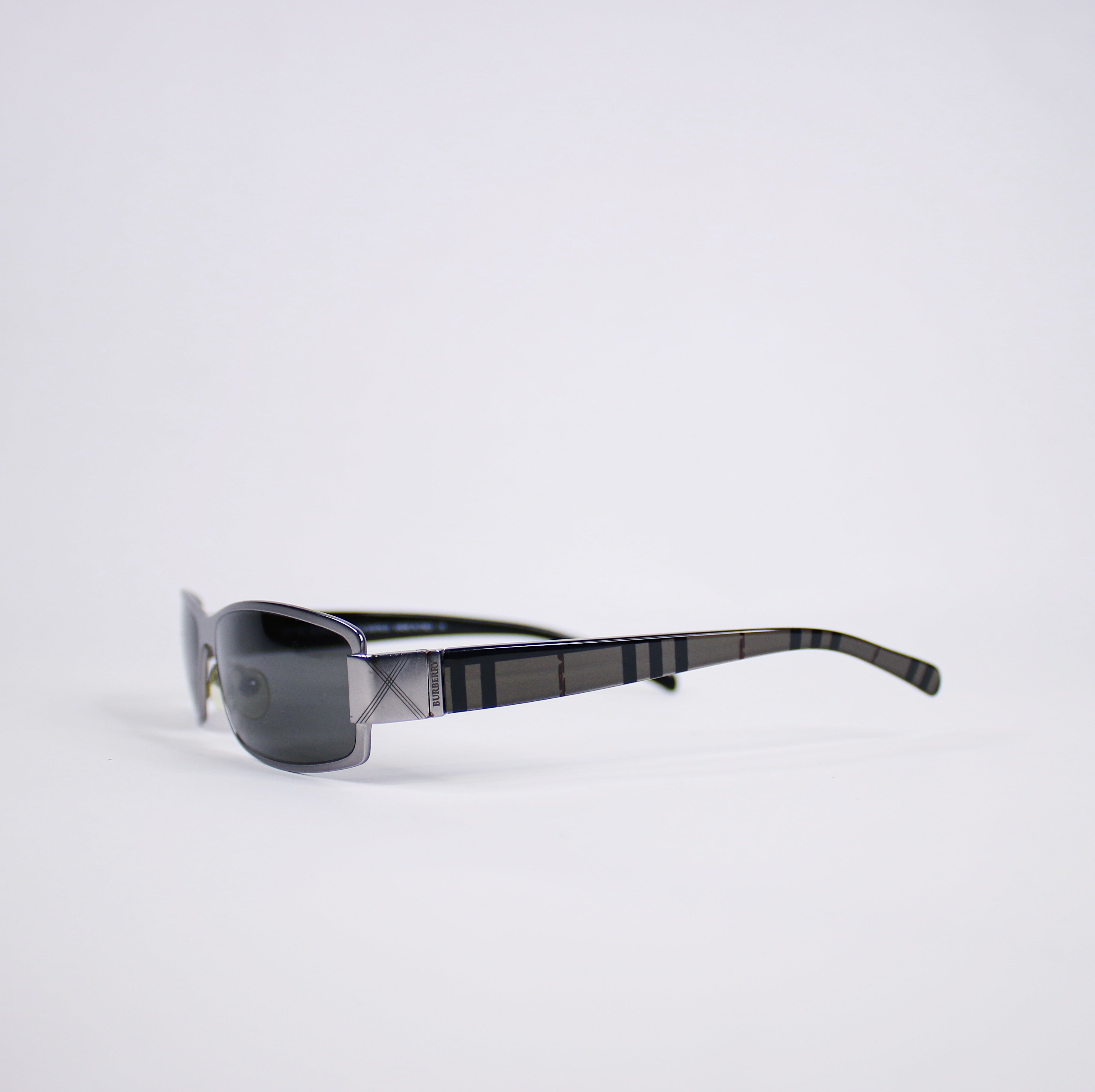 burberry nova check sunglasses