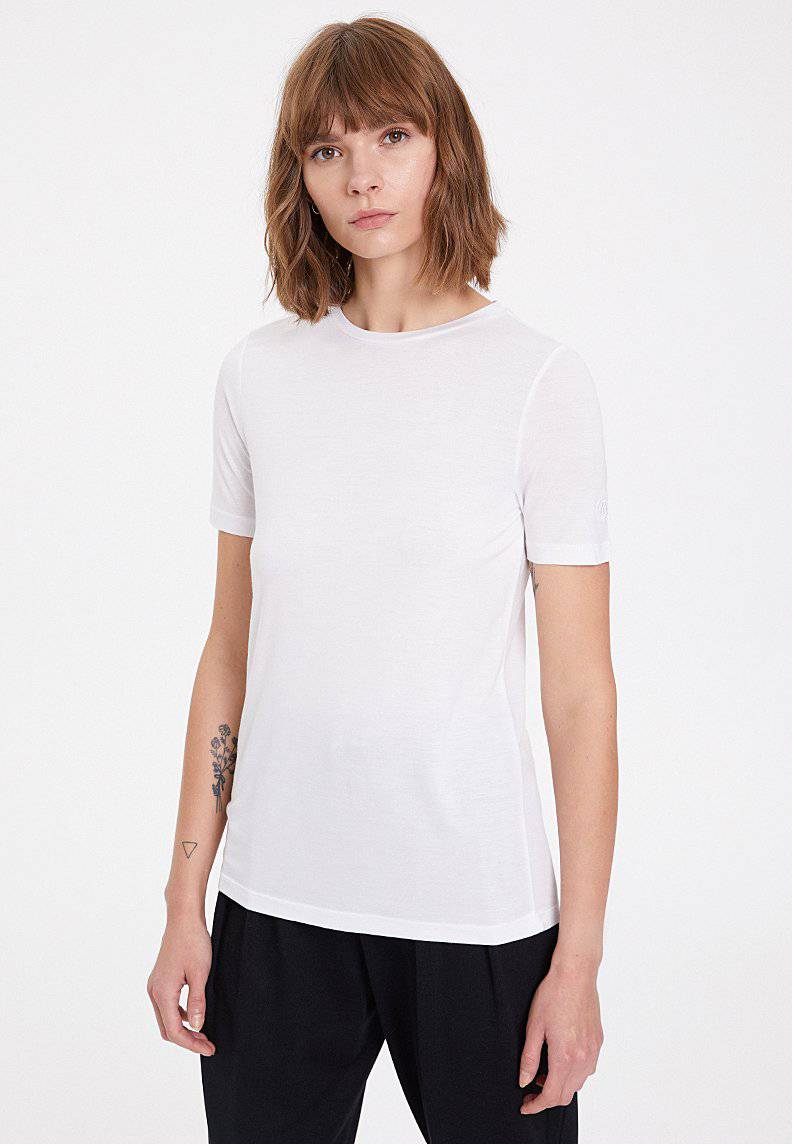 ESSENTIALS O-NECK T-SHIRT in White