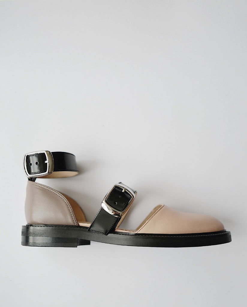 closed sandals