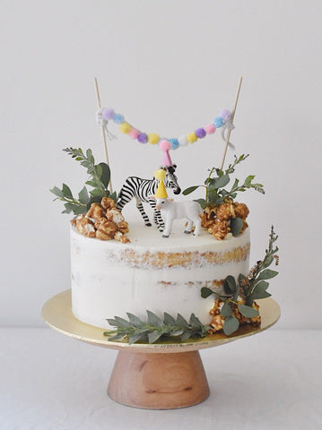 Animal Pom Pom Cake -zeeandelle