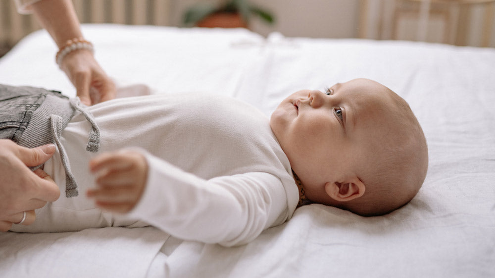 Sleep your baby on silk to reduce hair loss and skin allergies