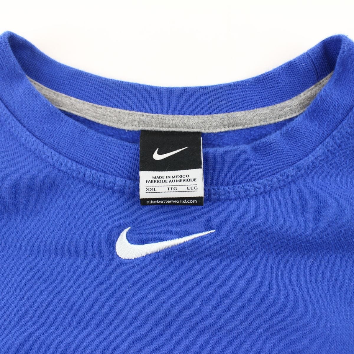 nike small swoosh crewneck