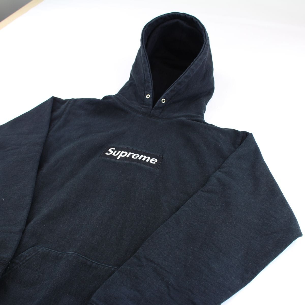 supreme black box logo sweatshirt