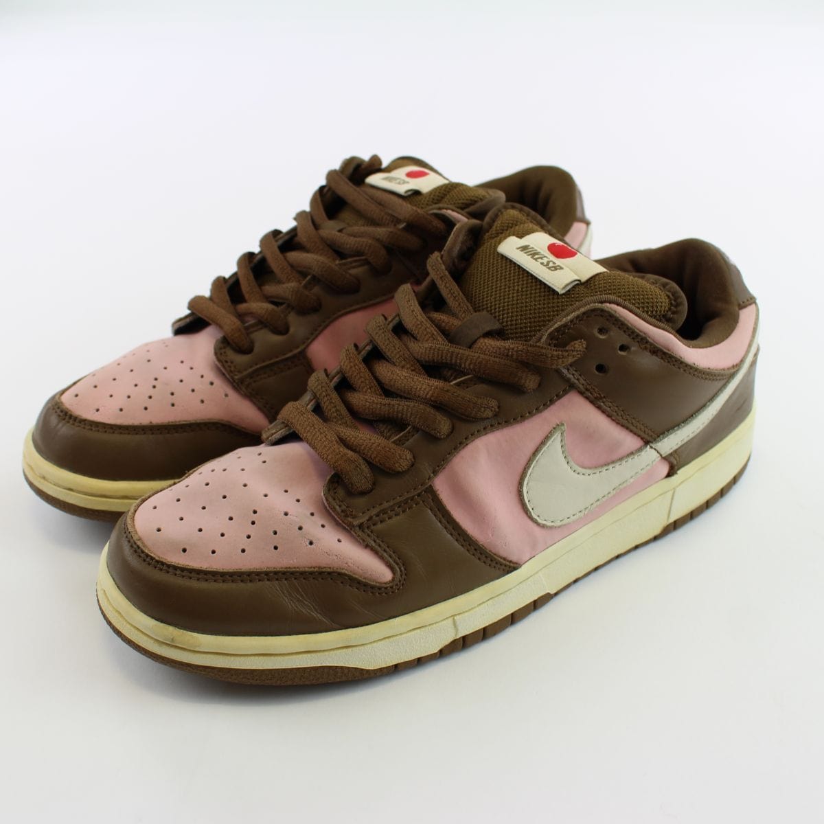 pink and brown nike sb low
